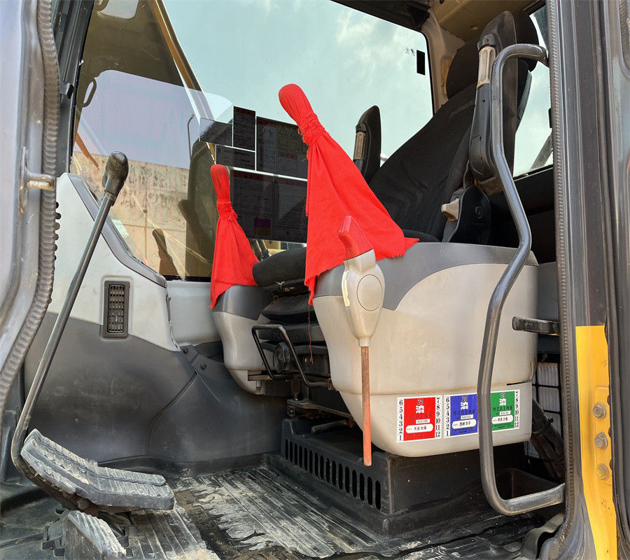 รถขุดตีนตะขาบขนาดเล็กไฮดรอลิคขนาด 13 ตัน Komatsu PC130-7 รถขุดตีนตะขาบ