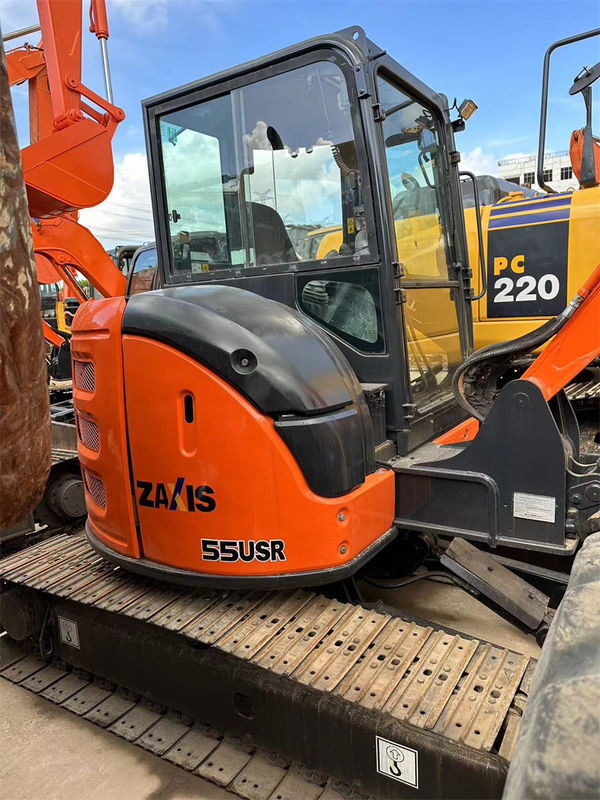 รถขุดตีนตะขาบขนาดเล็ก Hitachi Zx55 มือสองน้ำหนัก 5 ตันสีแดง