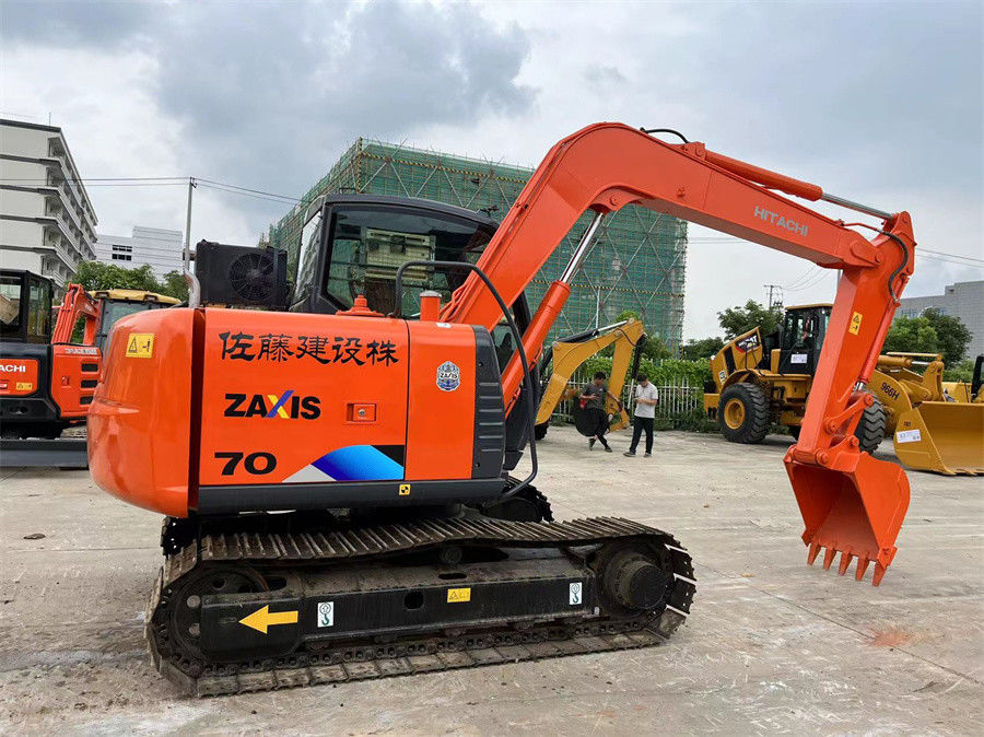 มือสอง ฮิตาชิ ZX70 Excavator Zaxis70 เครื่องขุดดินขนาดเล็ก สีแดง