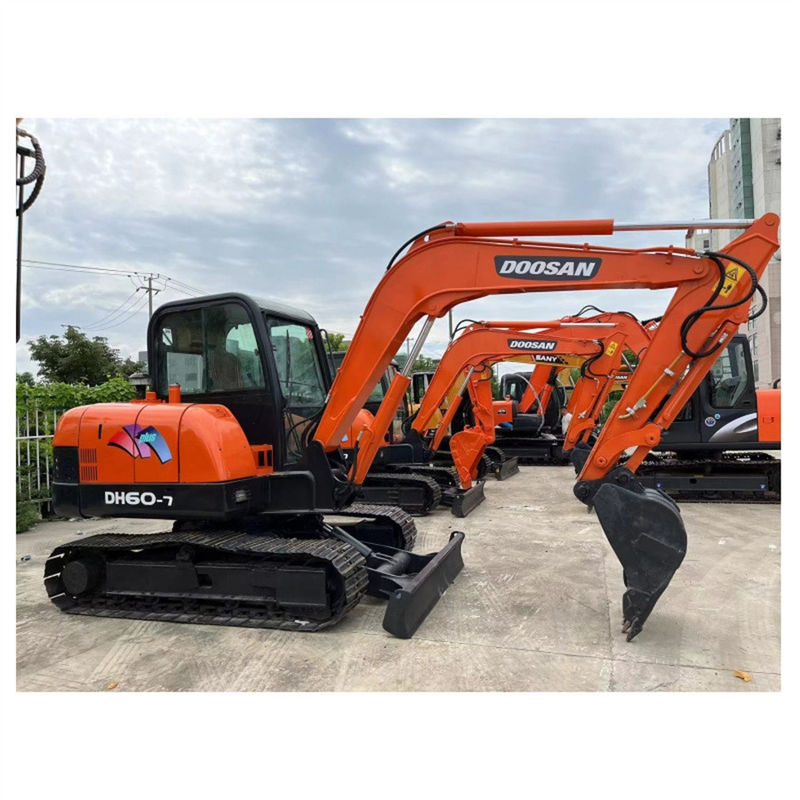 อุปกรณ์ขุดขนาดเล็ก Doosan DH60 Mini Crawler Digger เกาหลีแบรนด์ 6ton