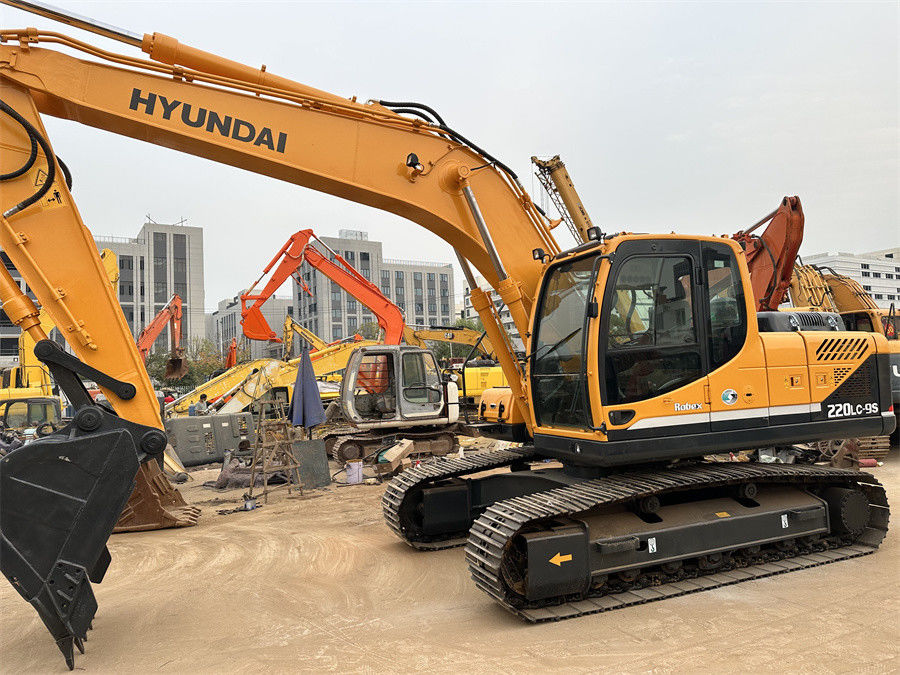 รุ่น Hyundai 220 Excavator Hydraulic Crawler สร้างในเกาหลี