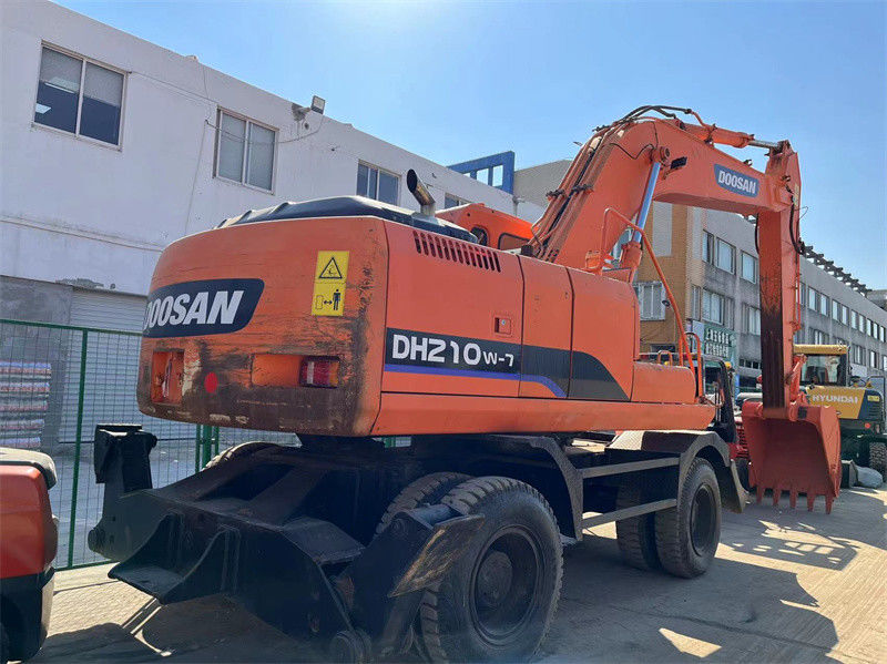 อุปกรณ์ขุดล้อเดิมใช้ Doosan DH210W อุปกรณ์ขุดล้อใช้ Doosan 21 ตัน