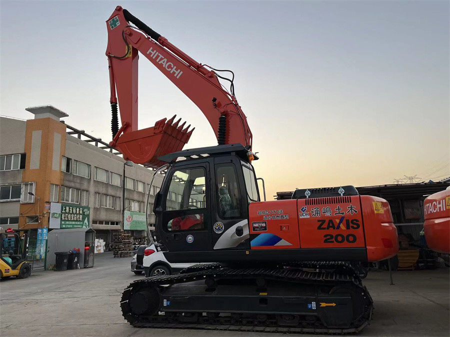 ใช้ญี่ปุ่น 2021 ปี ฮิตาชิ ZX200 Excavator สภาพดี สีแดง
