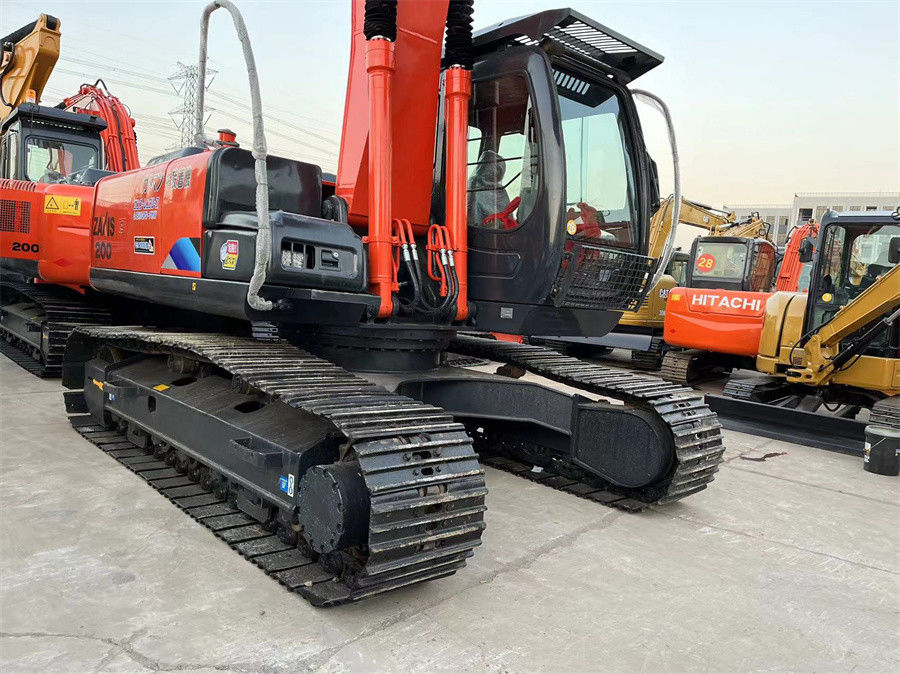 ใช้ญี่ปุ่น 2021 ปี ฮิตาชิ ZX200 Excavator สภาพดี สีแดง
