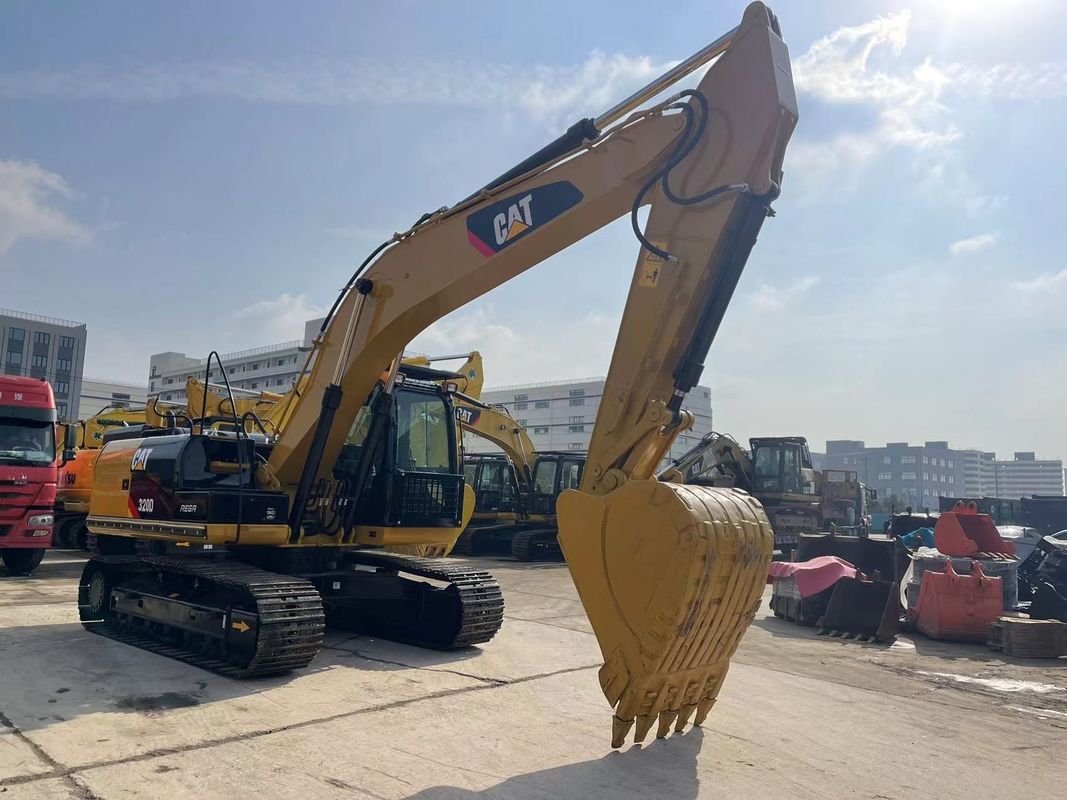 เครื่องขุด Caterpillar 320D ที่ใช้แล้ว พร้อมเครื่องฉีด 3066 เครื่อง 20 ตัน เครื่องขุด CAT 320 กลาง