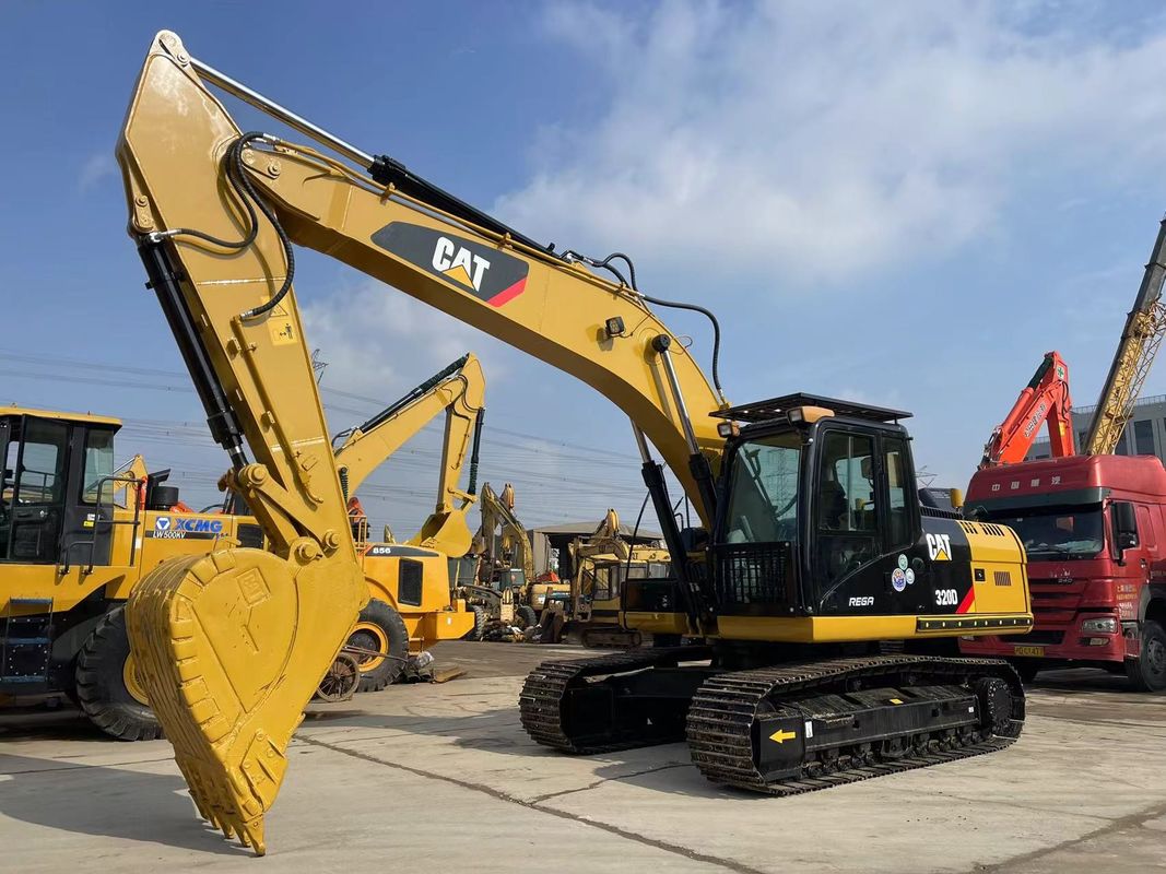 เครื่องขุด Caterpillar 320D ที่ใช้แล้ว พร้อมเครื่องฉีด 3066 เครื่อง 20 ตัน เครื่องขุด CAT 320 กลาง