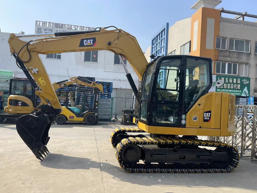 ใช้ Caterpillar 307.5 Excavator 0.33 M3 ความจุของถัง สําหรับโครงการก่อสร้าง