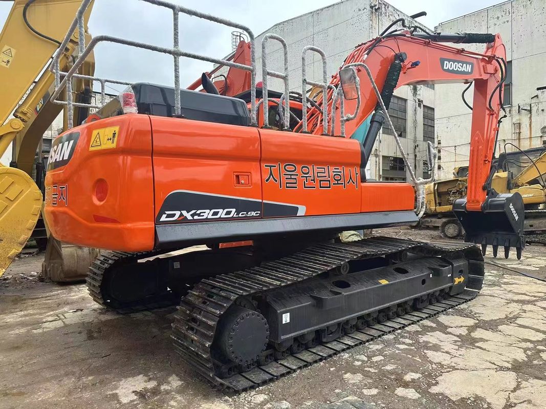 เครื่องขุด Doosan ของแท้ ใช้ เครื่องขุด Doosan DX300LC เครื่องขุดขนาดใหญ่