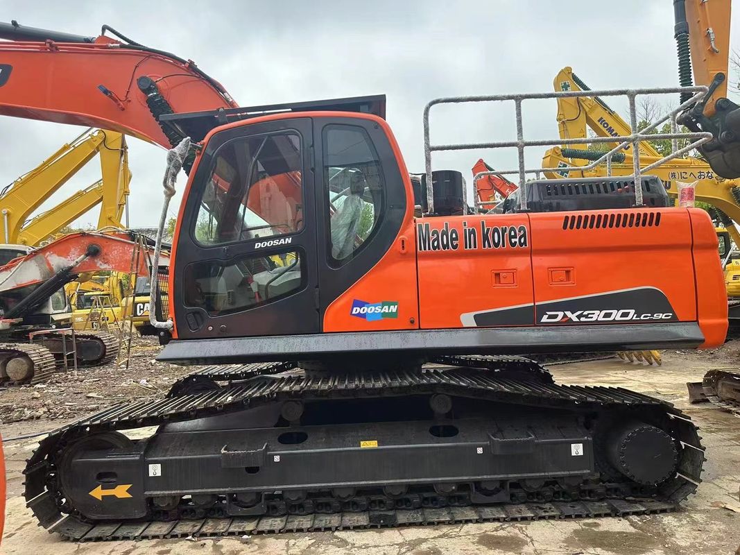 เครื่องขุด Doosan ของแท้ ใช้ เครื่องขุด Doosan DX300LC เครื่องขุดขนาดใหญ่