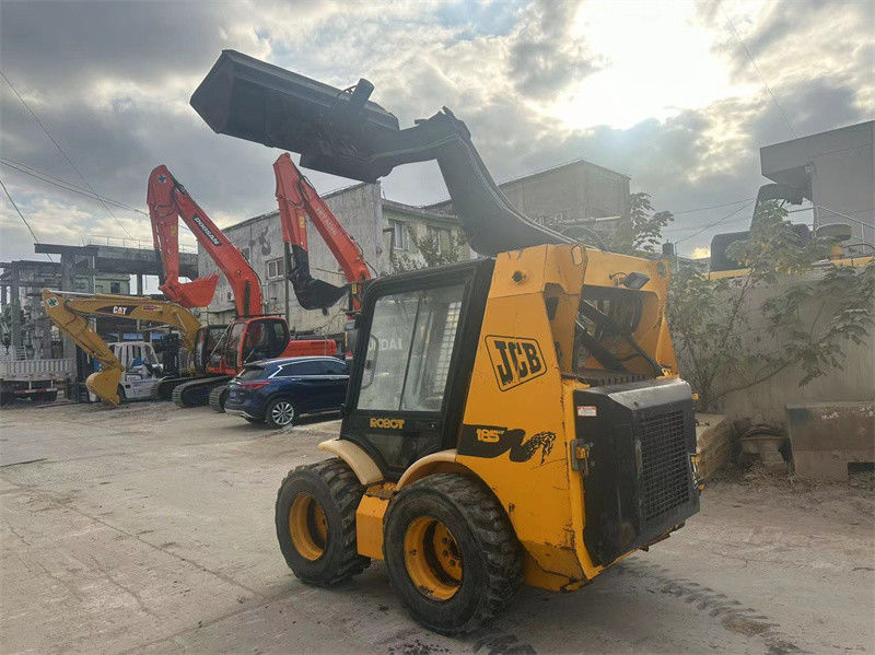 ใช้ JCB 185 มินิสกิดโหลด JCB 175 มินิล้อโหลด สกิดสเตียร์โหลด