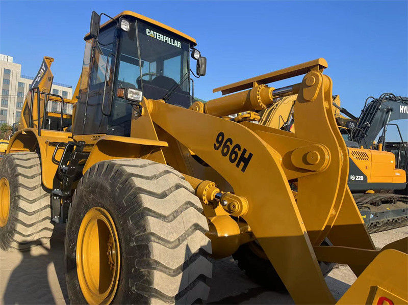 เครื่องบรรทุกล้อ CAT 966H มือสอง เครื่องบรรทุกด้านหน้า CAT 966 ที่มีเครื่องยนต์ดีเซลแรง