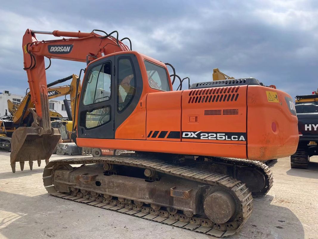 ค้นหาคู่ที่สมบูรณ์แบบของคุณ ใช้ Doosan DX225LCA เครื่องขุด 22 ตัน สภาพดีเยี่ยม