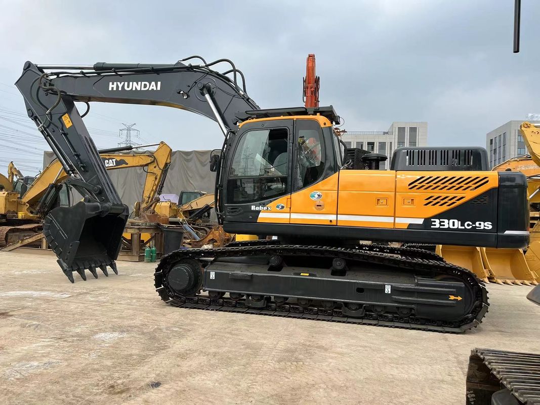 330LC-9S เครื่องขุดมือสอง พลังงานเครื่องยนต์ 210 KW สําหรับการทํางานที่เรียบร้อยและรวดเร็ว