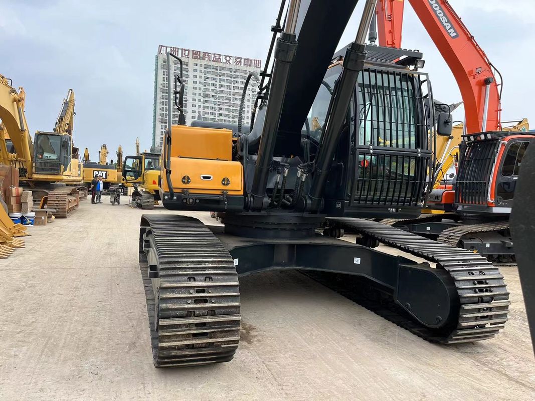 330LC-9S เครื่องขุดมือสอง พลังงานเครื่องยนต์ 210 KW สําหรับการทํางานที่เรียบร้อยและรวดเร็ว