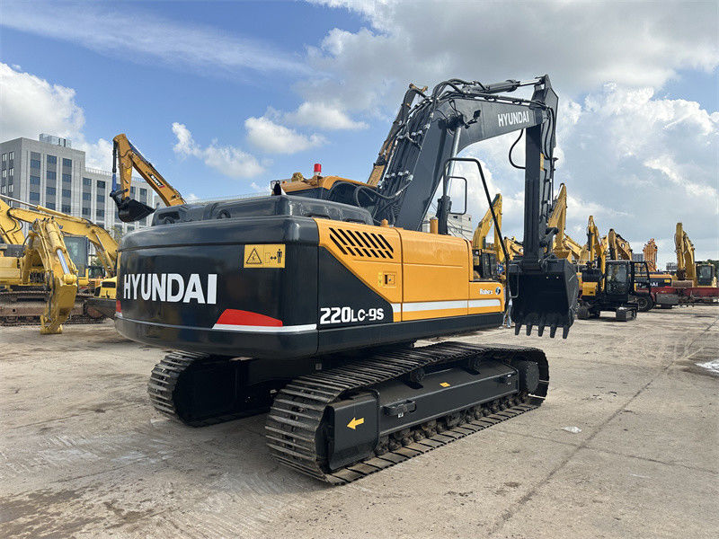 22 ตัน เกาหลี ใช้ Hyundai R220LC-9S Excavator Hyundai 220 Crawler Digger