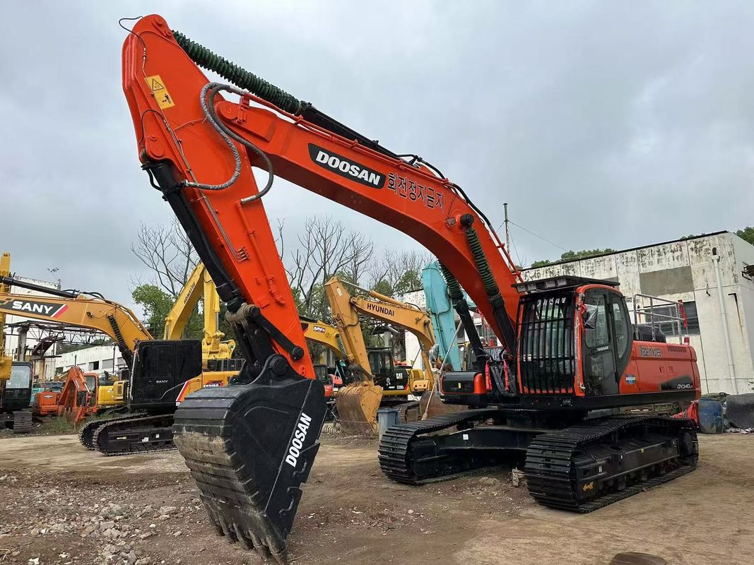 34 ตัน ใช้ Doosan DX340LCA Excavator มือสอง Doosan DX340 Crawler Excavator