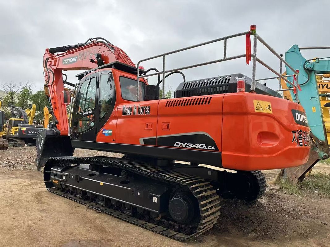 34 ตัน ใช้ Doosan DX340LCA Excavator มือสอง Doosan DX340 Crawler Excavator