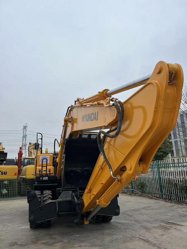 ขนย้ายชนิด Hyundai R210W-9 เครื่องขุดล้อมือสอง 21 ตัน เครื่องขุดล้อมือสอง Hyundai