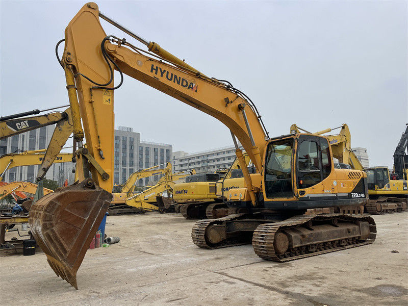 เครื่องขุดของ Hyundai 220LC-9S ของเดิมที่มีประสิทธิภาพสูง ใช้แล้ว มีพลังงานเครื่อง 112 KW