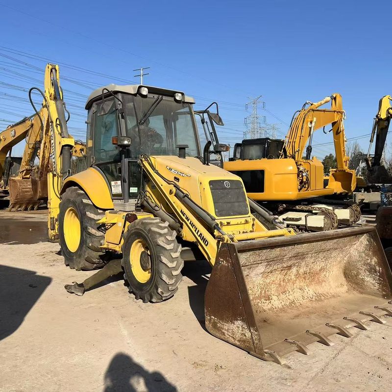 สีเดิม New Holland Loader Backhoe LB85 เครื่องดึงอุตสาหกรรม