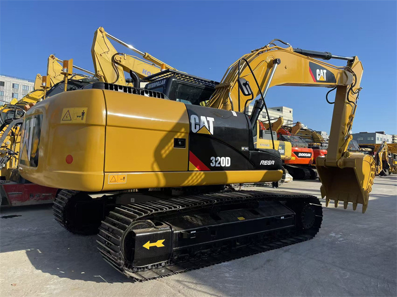 รถขุด CAT 320D มือสอง 20 ตัน รถขุด Caterpillar มือสอง พร้อมชั่วโมงการทำงานต่ำ