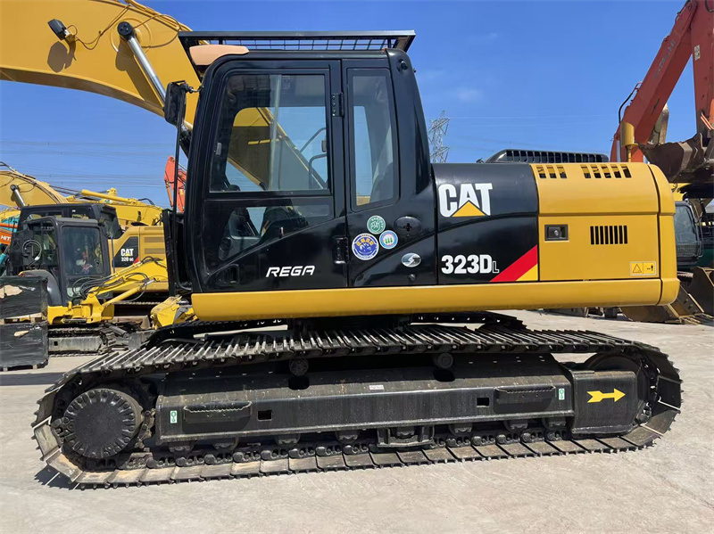 รถขุดตีนตะขาบ CAT 23 ตัน รุ่น 323DL รถขุด Caterpillar 320 323 มือสอง