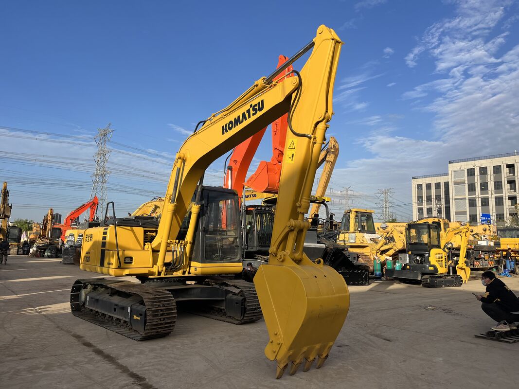 รถขุดไฮดรอลิก Komatsu PC120-6 ขนาด 12 ตัน รุ่นปี 2015 สำหรับงานก่อสร้าง