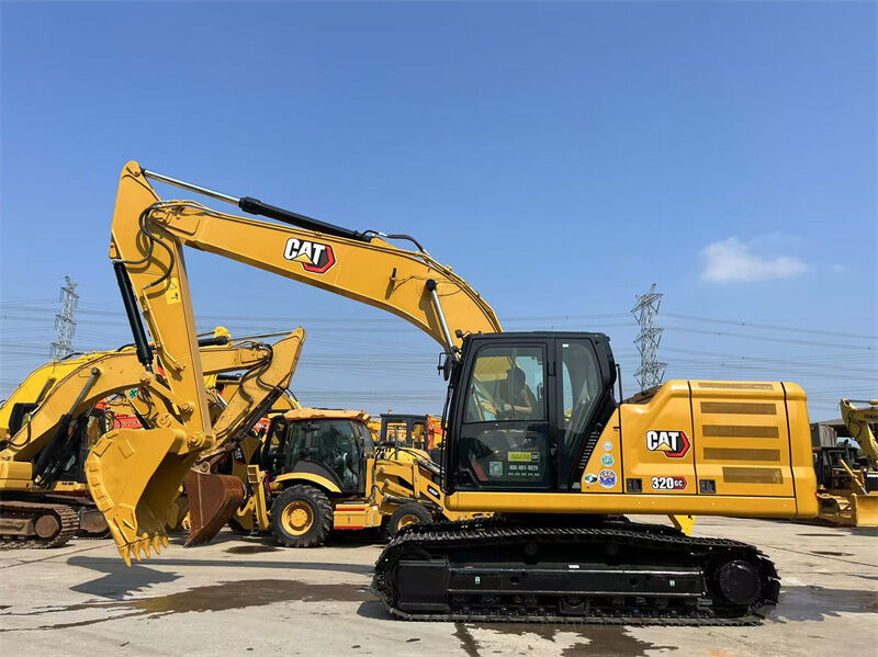 ใช้ Caterpillar Excavator รุ่น 320GC ออกแบบเพื่อให้บริการการบริโภคเชื้อเพลิงที่ต่ํากว่าและอายุการใช้งานที่ยาวนานสําหรับการดําเนินงานโครงการ