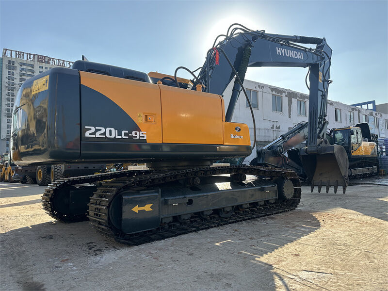 Cheap Used Hyundai Robex 220LC-9S Excavator 22 Ton Used Hyundai 220 Mining Digger
