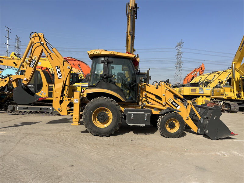 สภาพดี เครื่องจักรกลก่อสร้าง เครื่องขุดถัง JCB 3CX ใหม่ สําหรับขาย