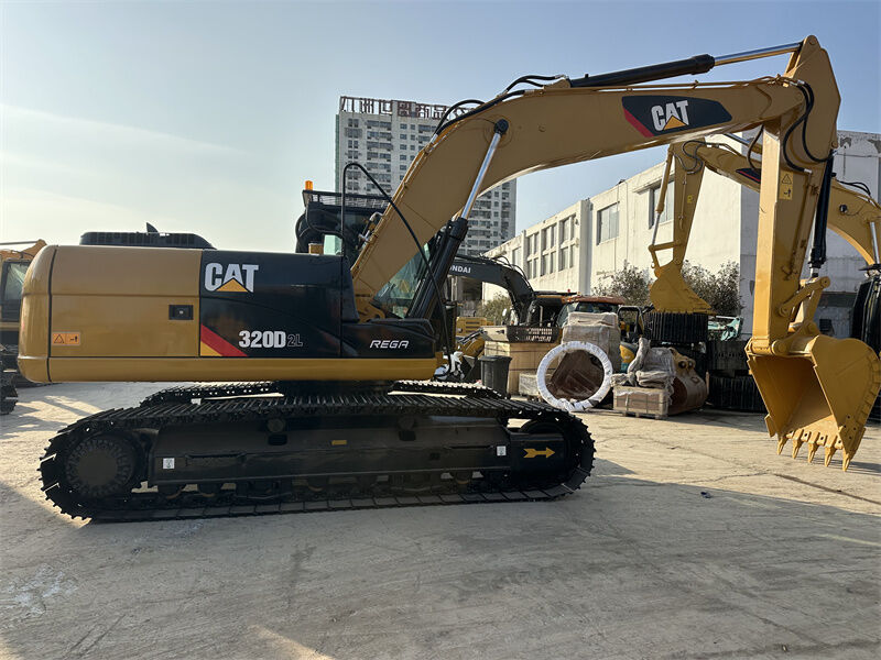 รถขุดตีนตะขาบ CAT 320D2L ใช้แล้ว ขนาด 20 ตัน รถขุดสำหรับงานเหมืองแร่สำหรับโครงการก่อสร้างขนาดใหญ่