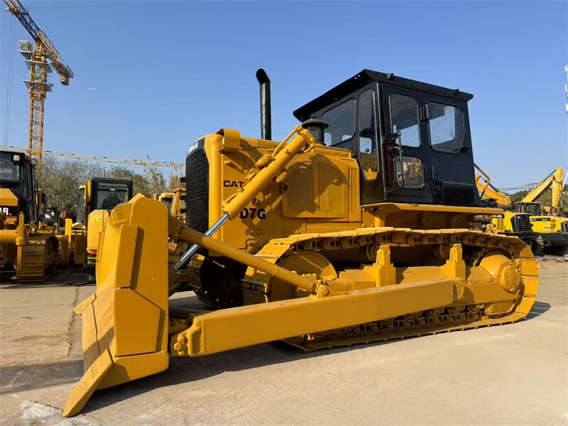 รถแทรกเตอร์ CAT D7G มือสองพร้อมเครื่องยนต์ 3306 น้ำหนักปฏิบัติการ 20230 กก. และใบมีดตรงแบบเอียง