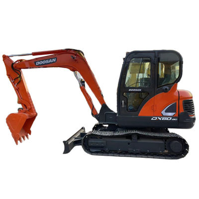ใช้ Doosan DX60 9C Excavator Mini Digger ประสิทธิภาพสูงพร้อม Blade Dozer