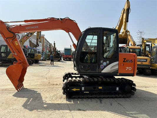 เครื่องขุดแร่ขนาดเล็กมือสองฮิตาชิ ZX70 พร้อมถนนยาง เครื่องขุดเหมืองแร่ขนาด 7 ตัน